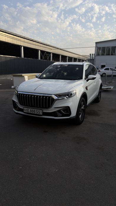 Продам Hongqi HS5 2022г, 35.000 пробег. Передний привод. Тозаа