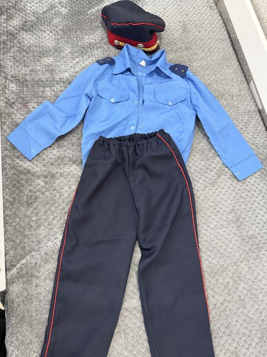 Продам костюм полицейского