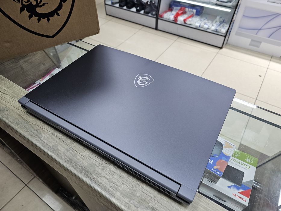 MSI Thin 15 Ryzen 5 + RTX2050