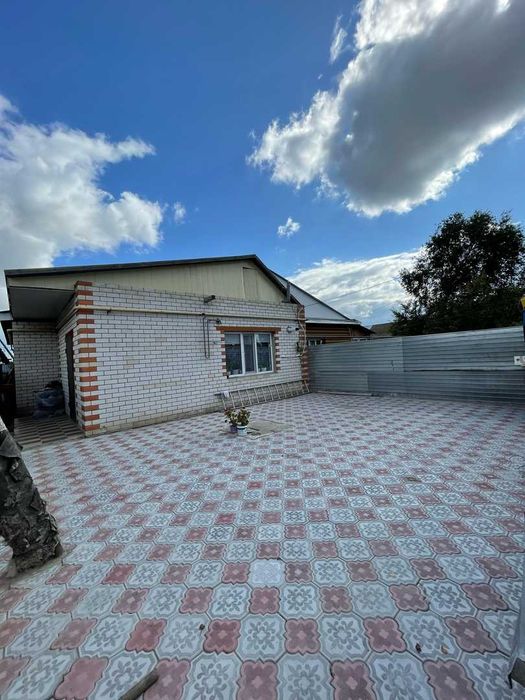 Продам дом в районе Военного городка