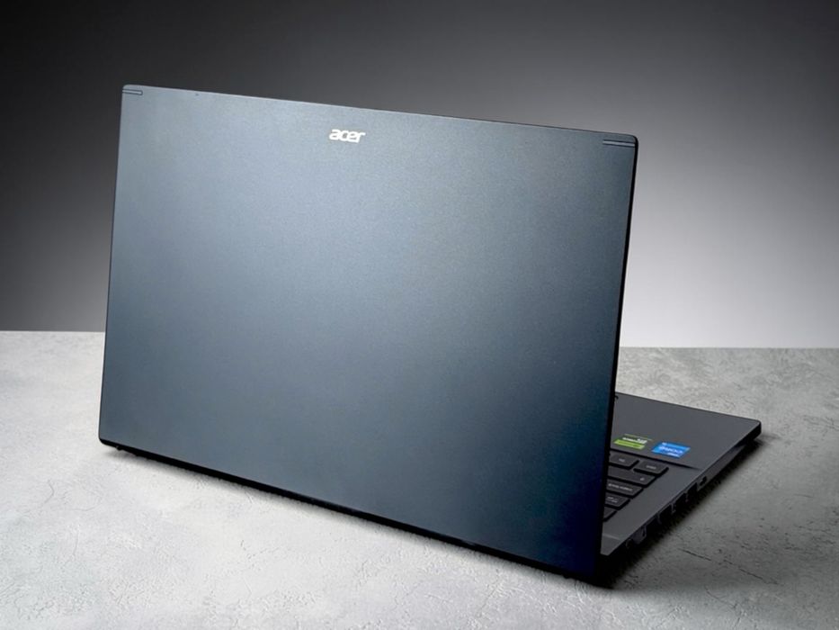 Лаптоп Acer Aspire 7 15.6" Full HD i5-12450H 16RAM 512GB RTX 2050 Перфектен! 2г.Гаранция