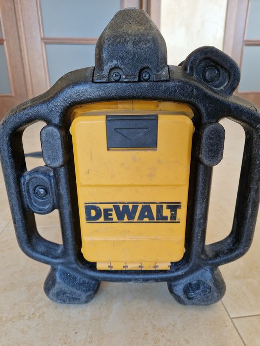 Dewalt DCR 017 QW  - radio de santier si incarcator (cu defect)