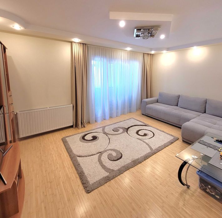 Vând apartament 3 camere, situat pe strada Ecaterina Teodoroiu