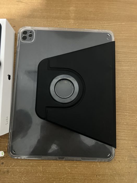 iPad Pro (13-дюймовый,М4)