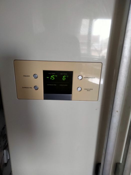 Холодильник LG двухдверный