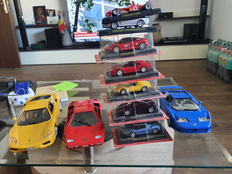 Vand colecția mea  ferarri scala 1:43  7 modele noi inca in ambalajul original