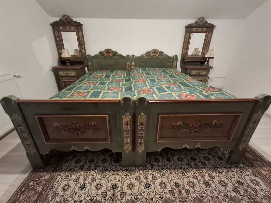 Vând set dormitor Voglauer, pictat manual