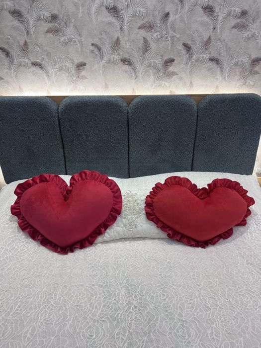 Romantik yurak shaklidagi yostiqchalar