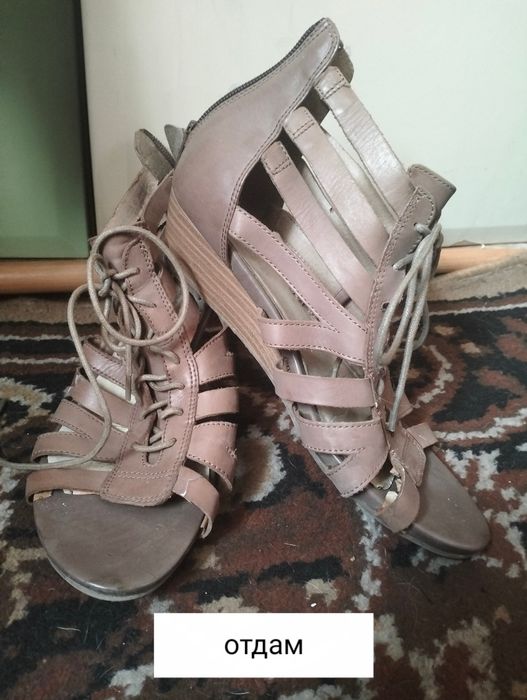 Продам туфли 3шт