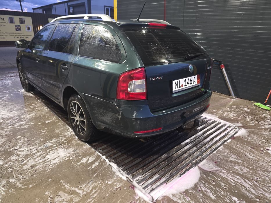 SKODA Octavia 2012 — imagine 4