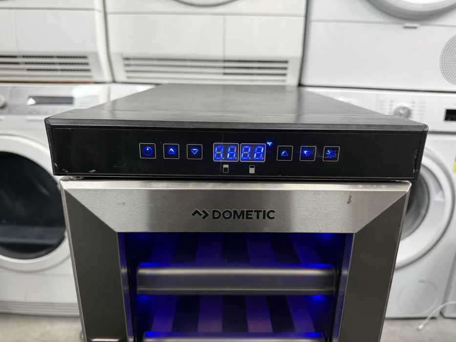 Хладилна Витрина за вино Dometic
