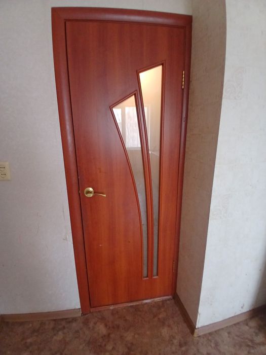 Меж комнаты двер