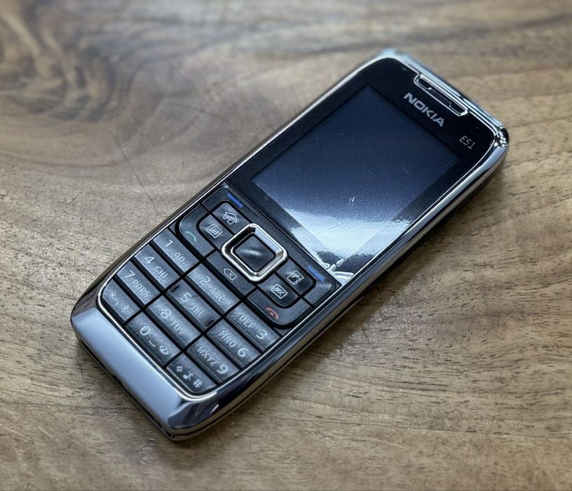 Nokia E51-2 Silver•Business•Camera Free•Finland•Raritate•De colectie