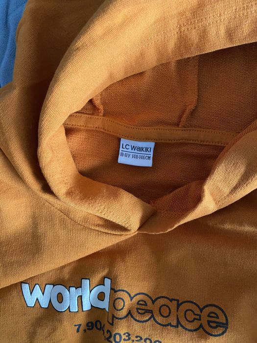 продаются две кофты совершенно новые