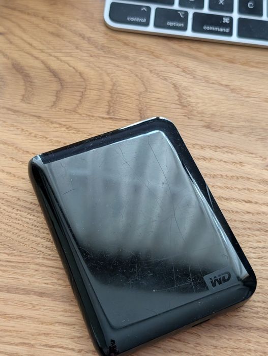 Преносим хард диск HDD western digital 750gb