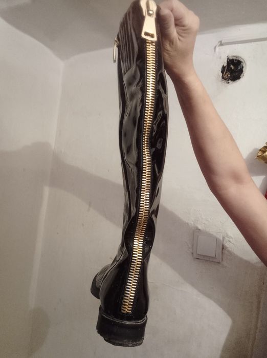 Срочно продам сапоги