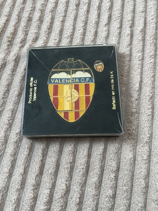 Emblema Placheta Valencia C.F. placata cu aur 24 K