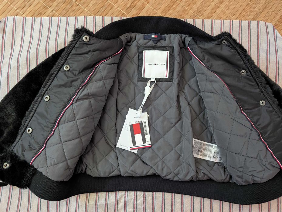 Jacheta copii Tommy Hilfiger, bomber blana ecologica, marime 98, noua