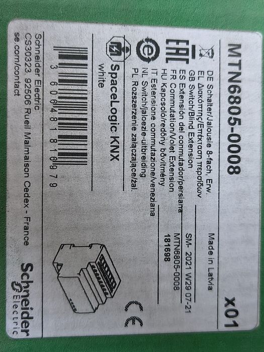 Schneider Electric SpaceLogic KNX MTN6705-0008 + MTN6805-0008