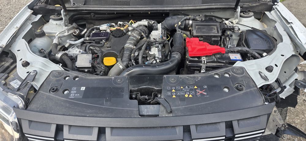 Dacia Duster Avariat 4x4  fab 2024 luna 6 Prestige  Diesel