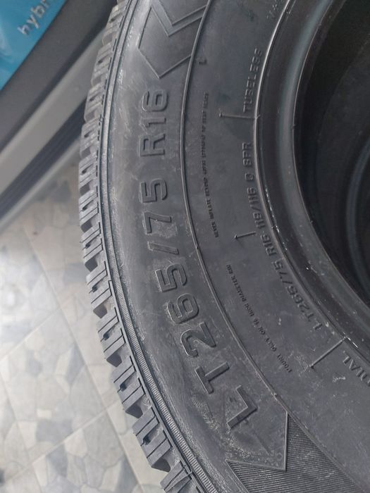 Гуми зимни 265/75R16 нови