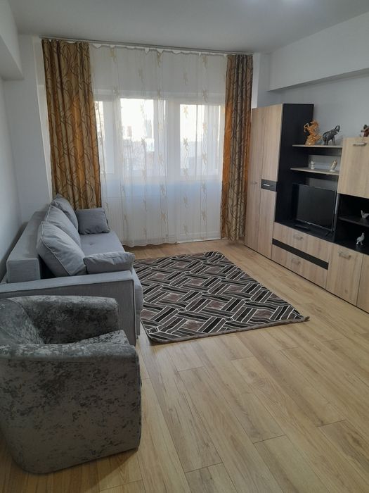 Închiriez apartament 2 camere Micalaca