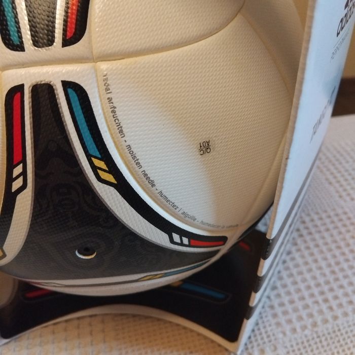 Футболна топка ADIDAS TANGO 2012