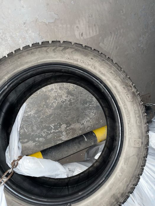 Продам шины 205/55/16 шипы