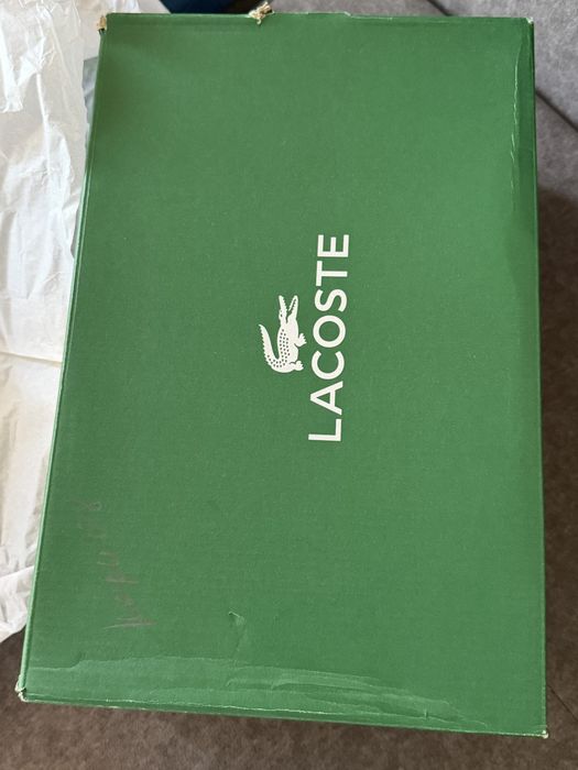 Женские кроссовки Lacoste