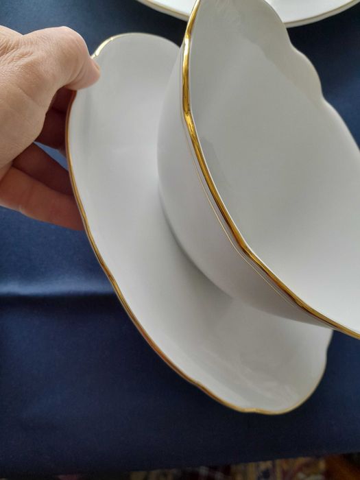 СЕРВИЗ ЗА ХРАНЕНЕ за 6 човека – 22 части