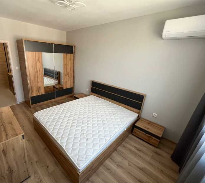 Дава се под наем Двустаен апартамент в Пловдив, Остромила - 60 кв.м за 375 € - Снимка #3