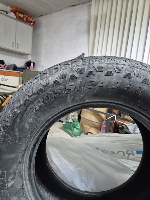 Резина зимняя б-у. 265х65х17