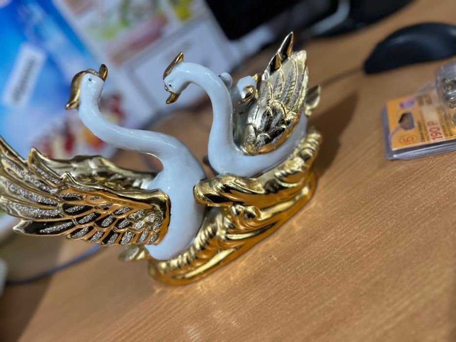 Лебеди подарок феншуй  сувенир