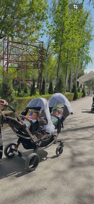 Двойная коляска