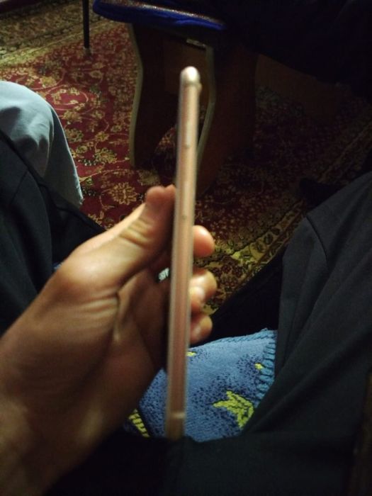 Айфон 8+ сатылады