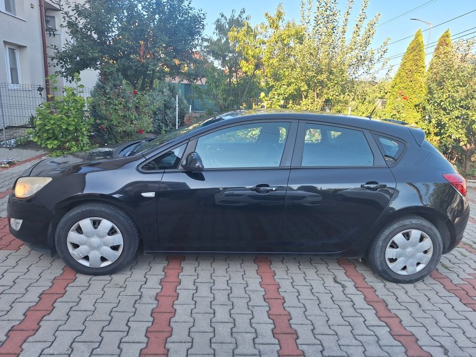 Opel astra 2011 proprietar