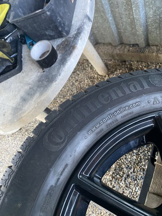 205/60/16 Зимни Континентал