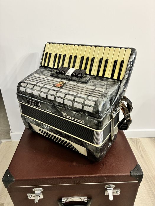 Acordeon Parrot cu 60 de basi