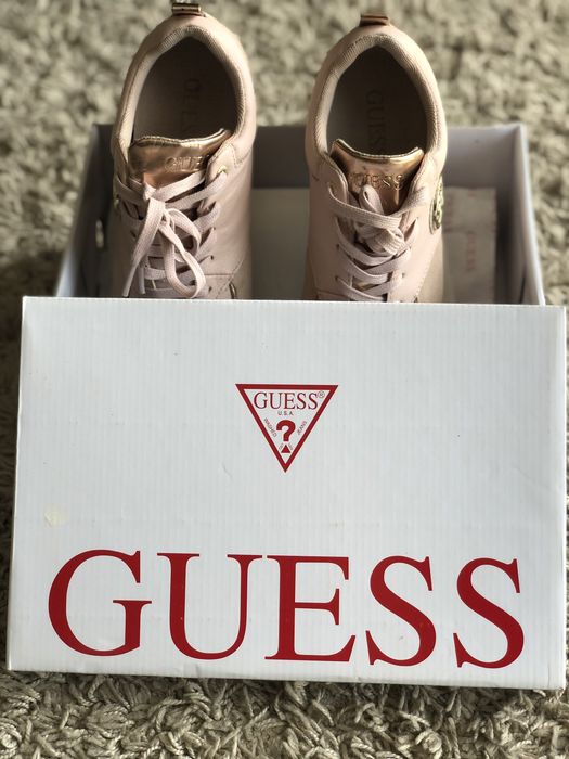 Adidași /sneakers de damă GUESS/roz deschis