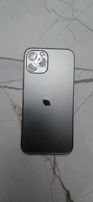 Продаю айфон 12 про 256гб