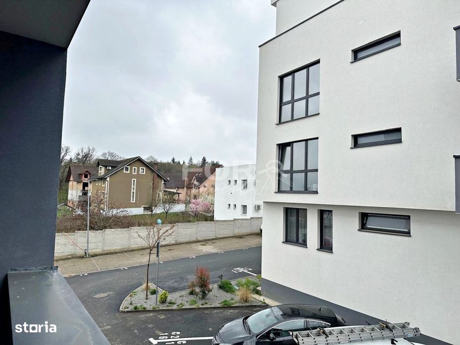 Apartament modern, cu parcare, de inchiriat in Sanmartin