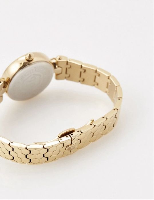 уникален златен часовник Philipp Plein