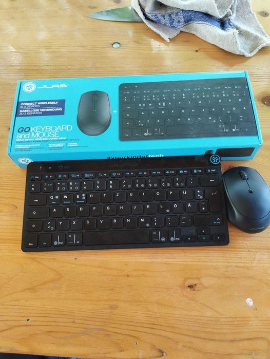 Tastaura wireles noua