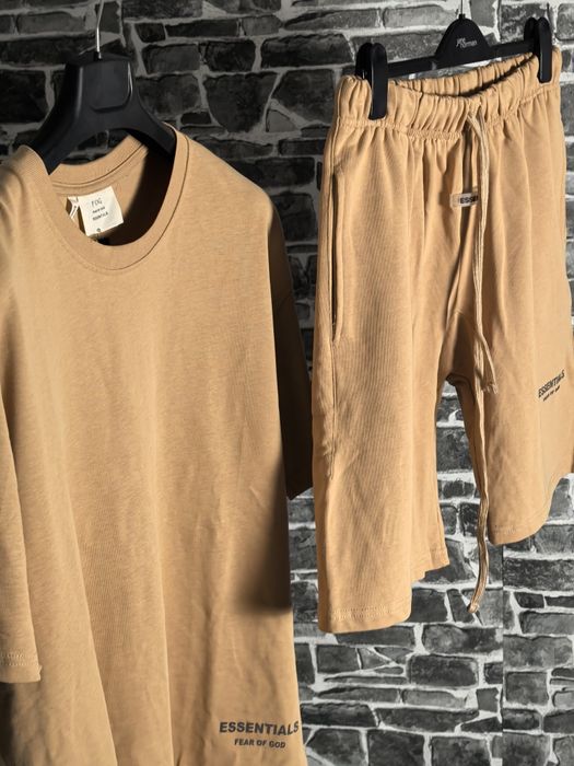 Essential летен екип