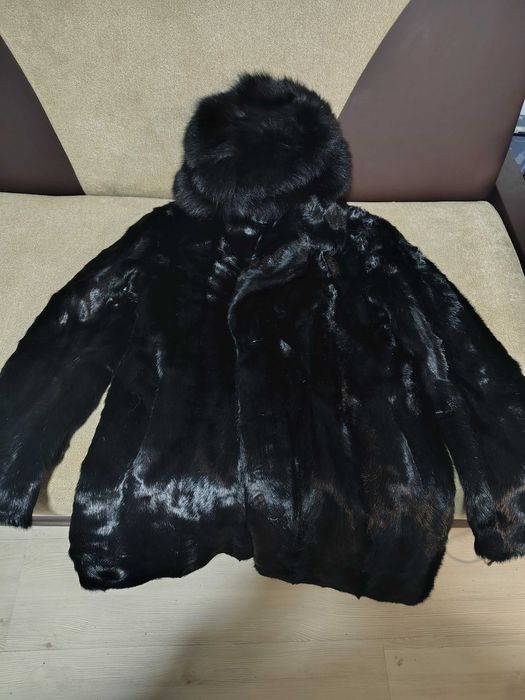 Haină de blană damă+căciulă de blană