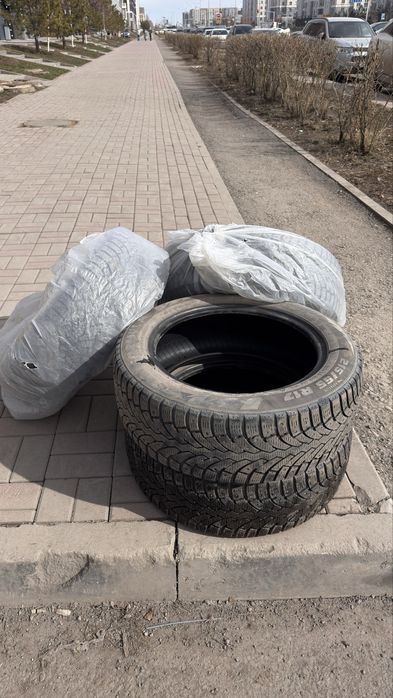 Зимные резины комплект