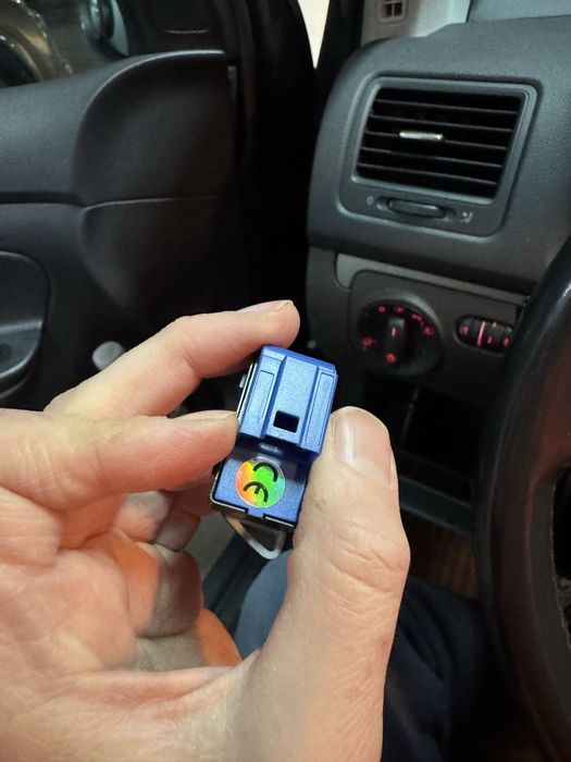 Бутон централно заключване Golf 5 , голф 5