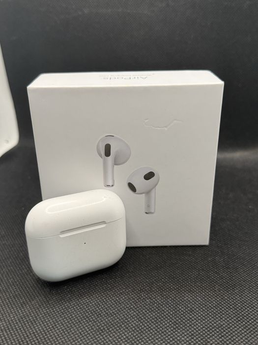 AirPods 3 (Generația 3) – Originale, în stare excelentă