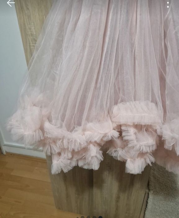 Purtata o singura data. Preț achiziție 700 lei.