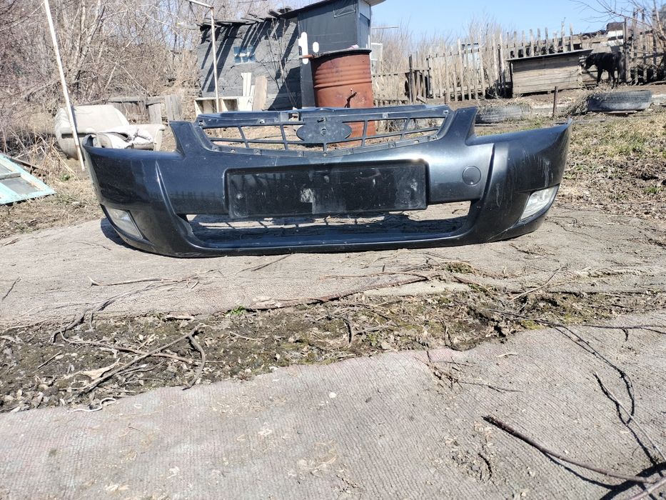 Продам бампер на приору